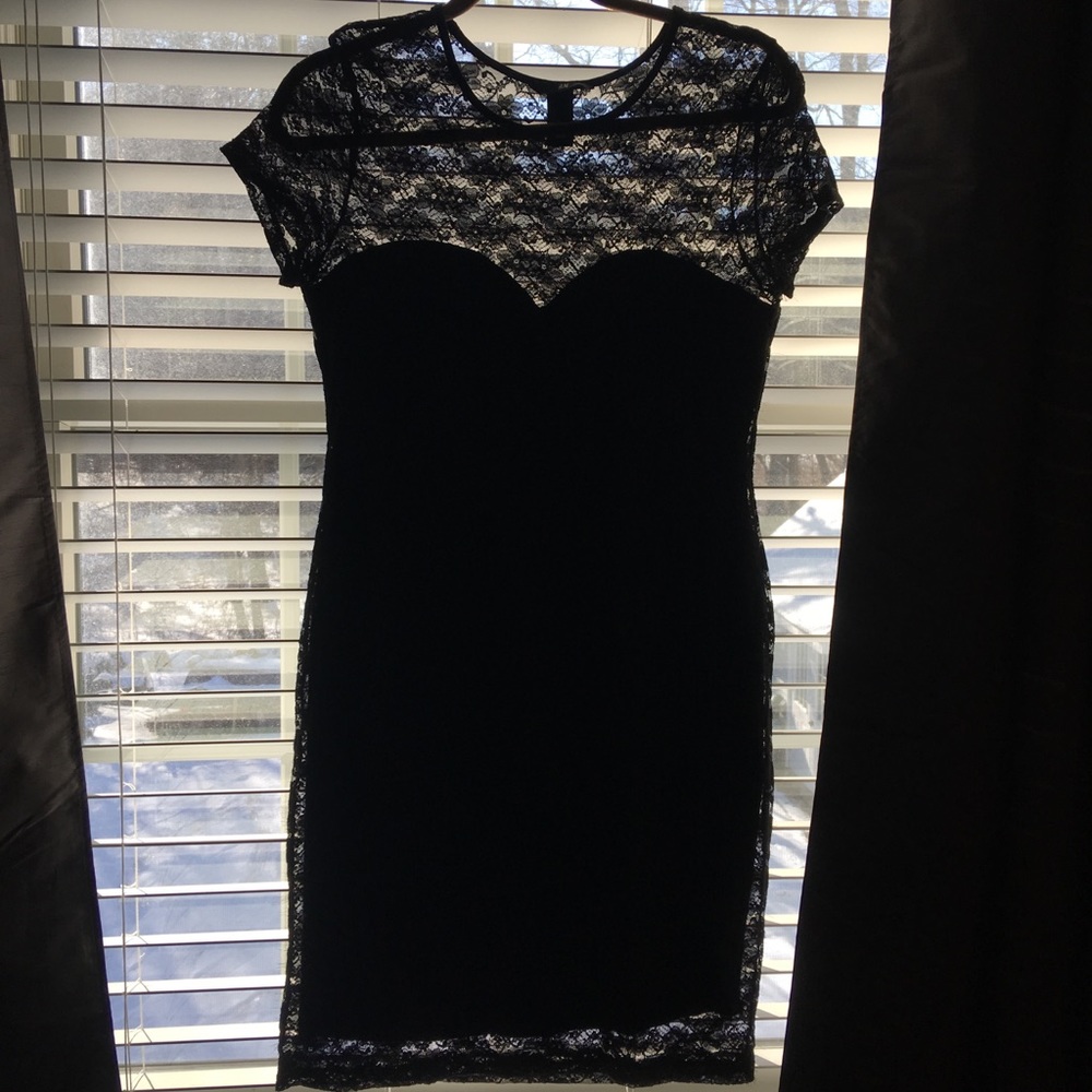 H&M black lace dress with sweetheart lining